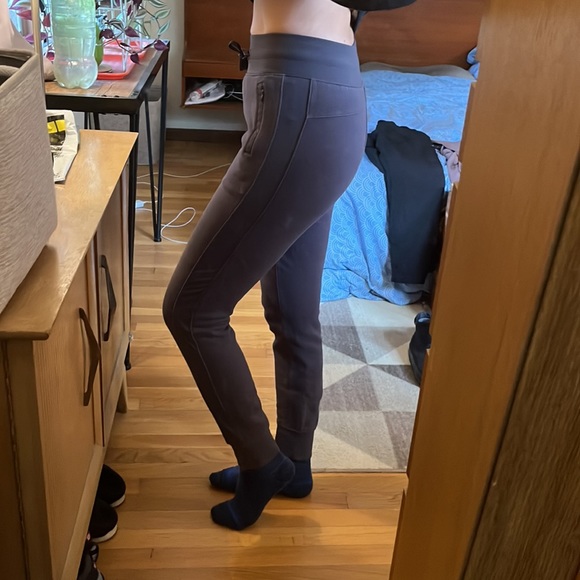 Lululemon Get Going Joggers 28.5" in Dark Shadow est Size 4 - no size tag - Picture 4 of 17